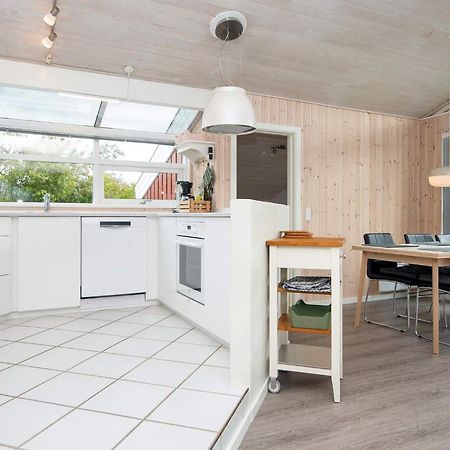 6 Person Holiday Home In Bjert Binderup Strand ภายนอก รูปภาพ